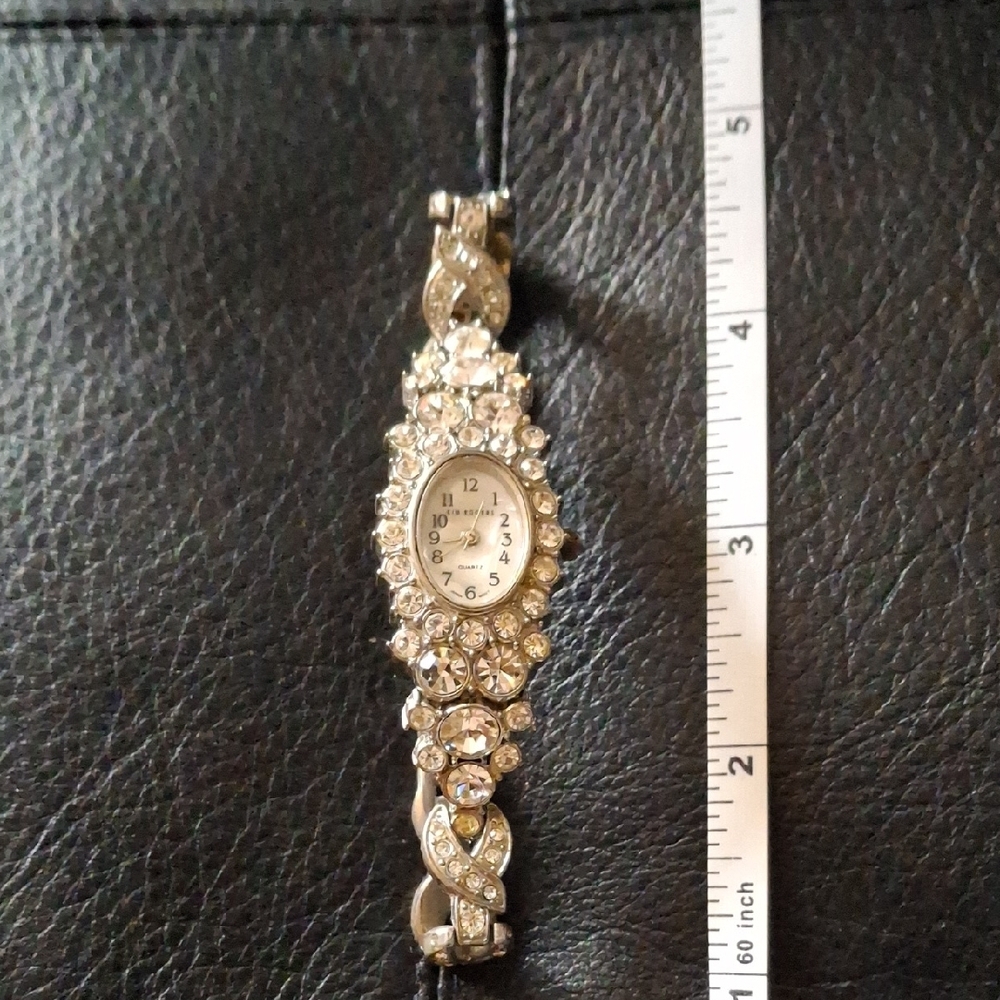 Elegant Silver Crystal Watch